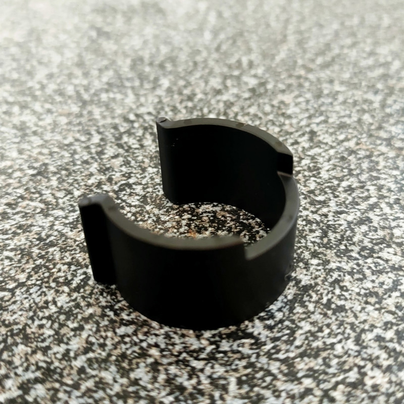 Дозатор 24/410, чорний, глянсовий, з фіксатором