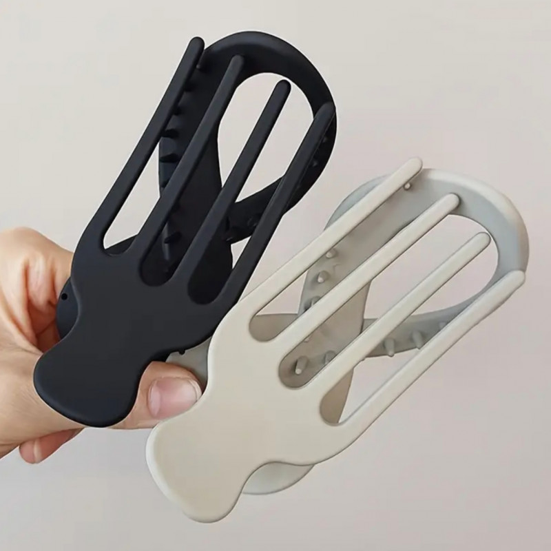 Заколка пластикова у вигляді вісімки, кольори в асортименті