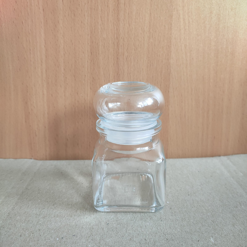 Баночка "НІКОЛЕТТА" 120 мл, з кришкою для спецій