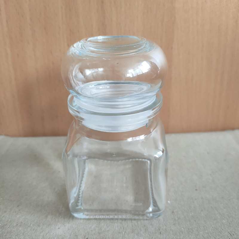 Баночка "НІКОЛЕТТА" 120 мл, з кришкою для спецій