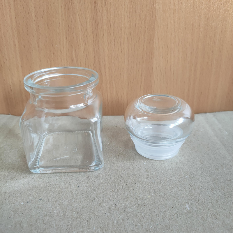 Баночка "НІКОЛЕТТА" 120 мл, з кришкою для спецій